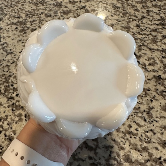 Westmoreland pansy milk glass basket GUC - Picture 3 of 5